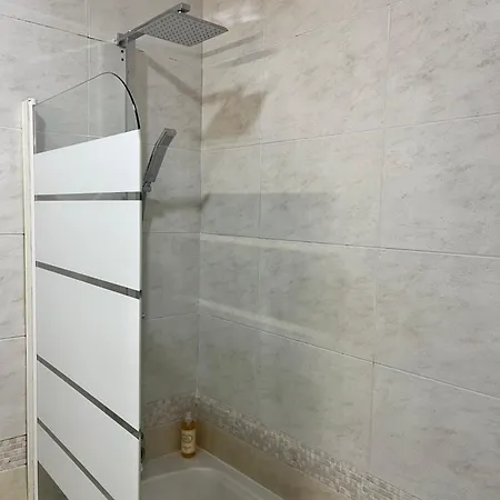 4 Appartement *