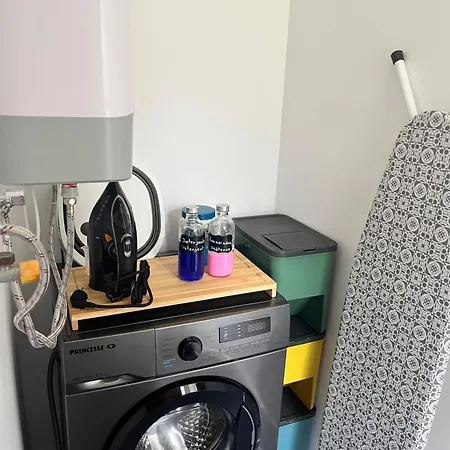 Apartment 4 *
